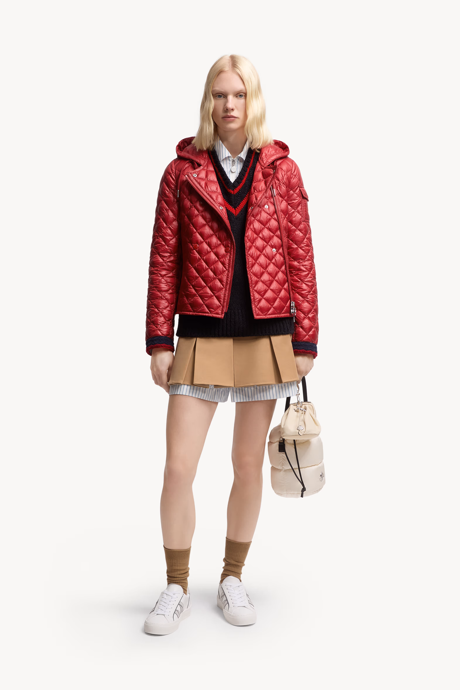 Corbelin Diamond-Quilted Hooded Short Down Jacket Women Red Moncler 0